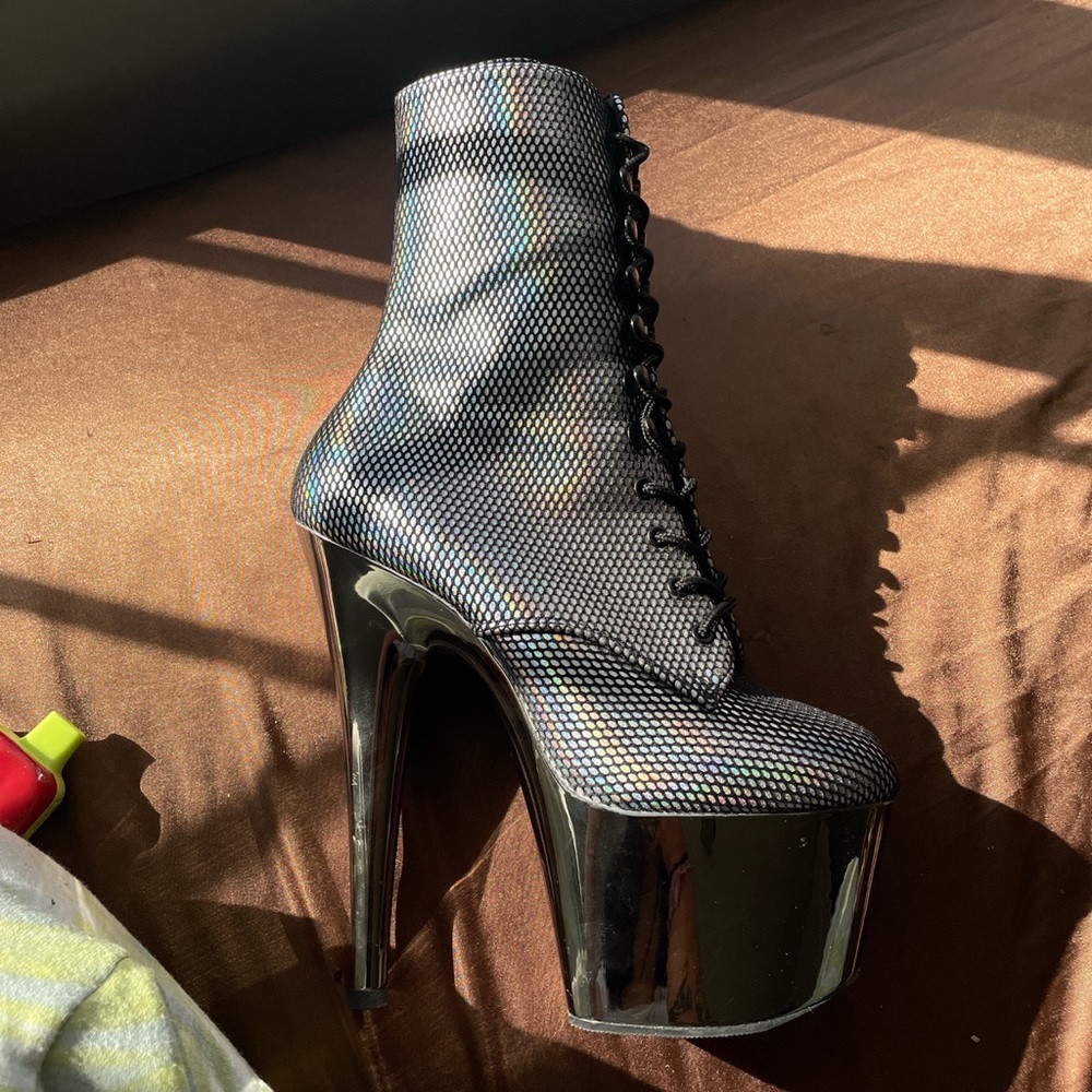 Iridescent pleasers 🧚‍♀️